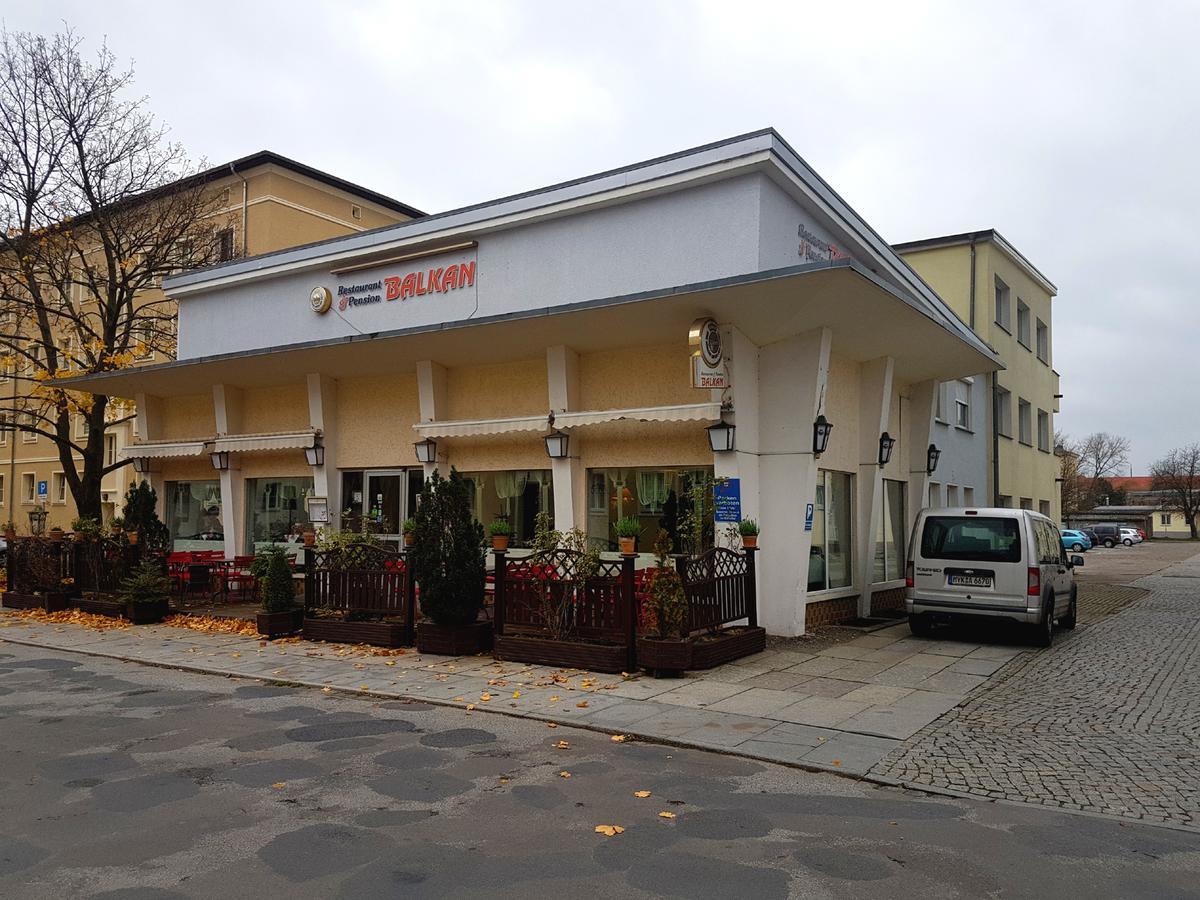 Pension Balkan Eisenhuettenstadt Exterior photo