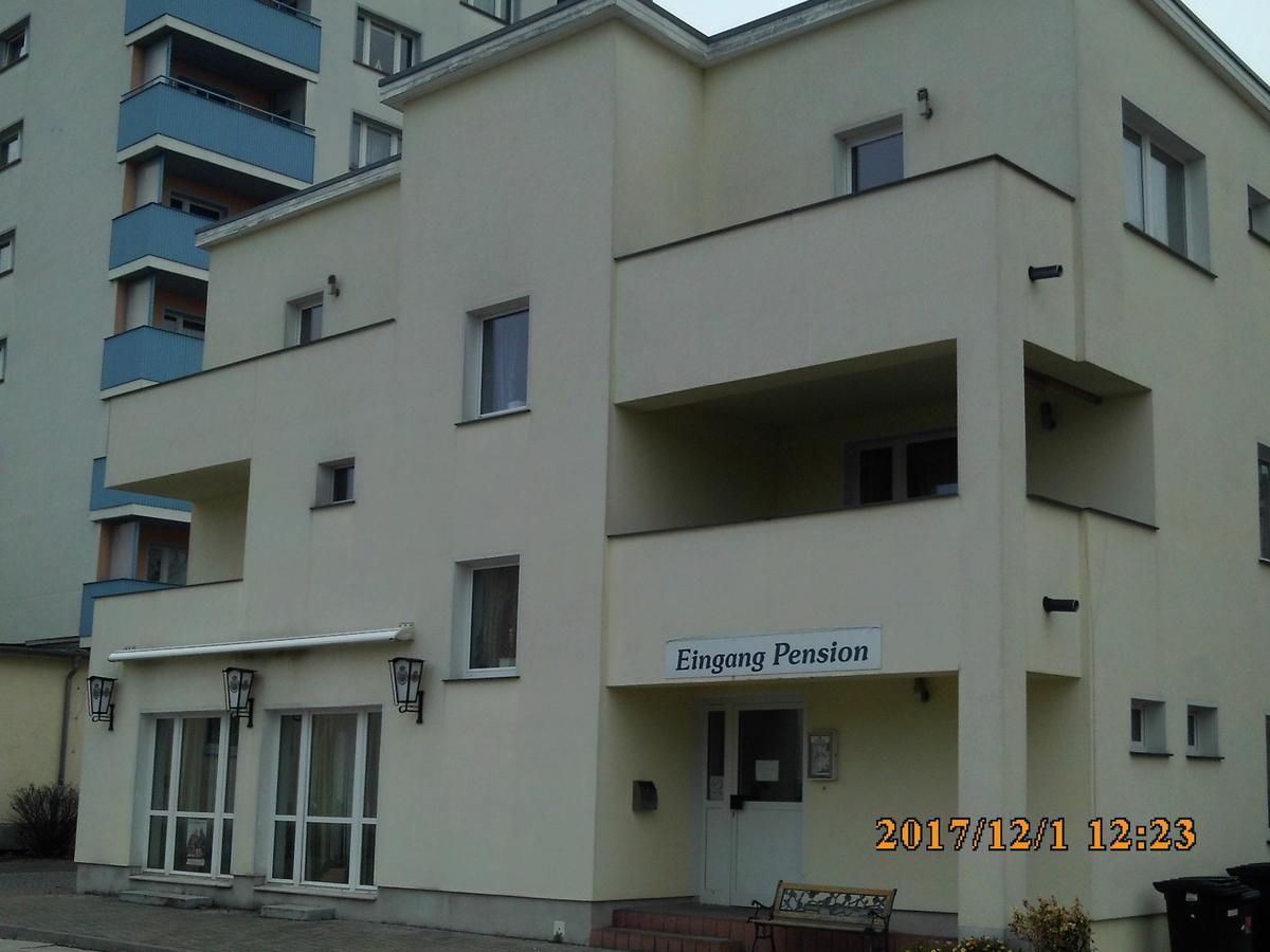 Pension Balkan Eisenhuettenstadt Exterior photo