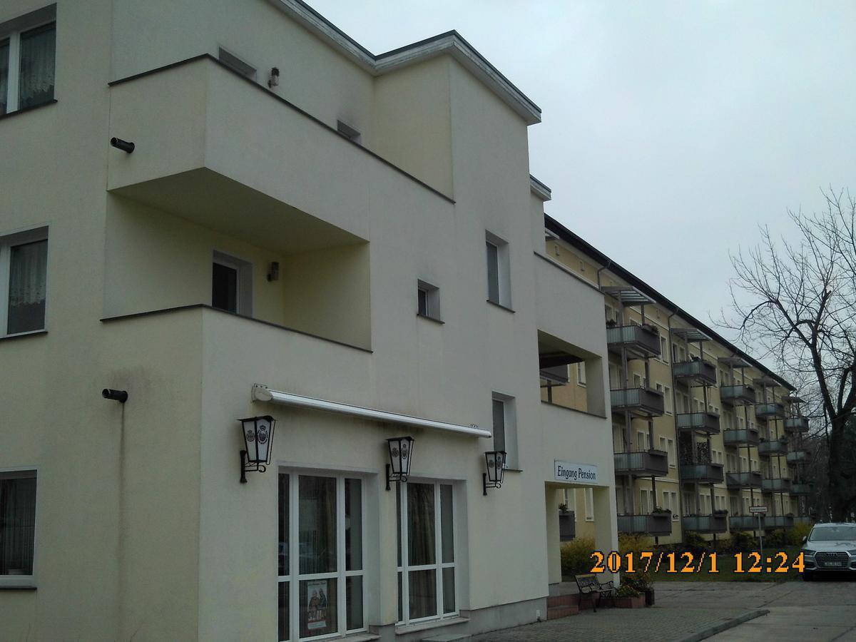 Pension Balkan Eisenhuettenstadt Exterior photo